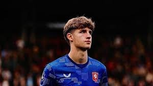 表现不错！萨格斯半场10中5得到14分3篮板3助攻