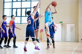 苦苦支撑！杜兰特三节16中11砍下30分 球队落后27分